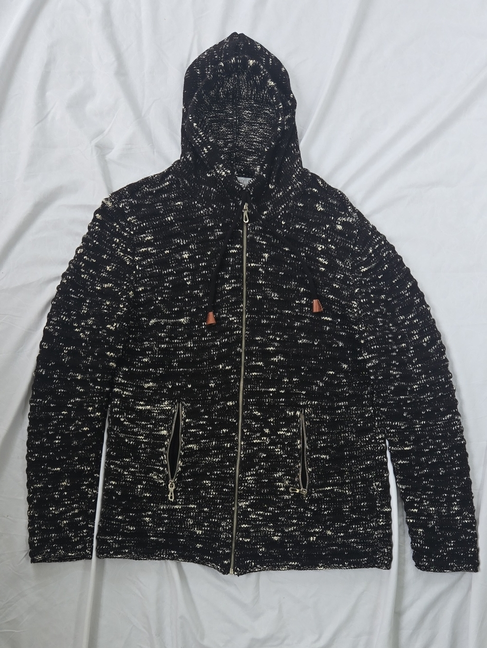 Men's Ribbed Black/White Knit Zippered Hooded Cardigan 2 Zip Front Pockets